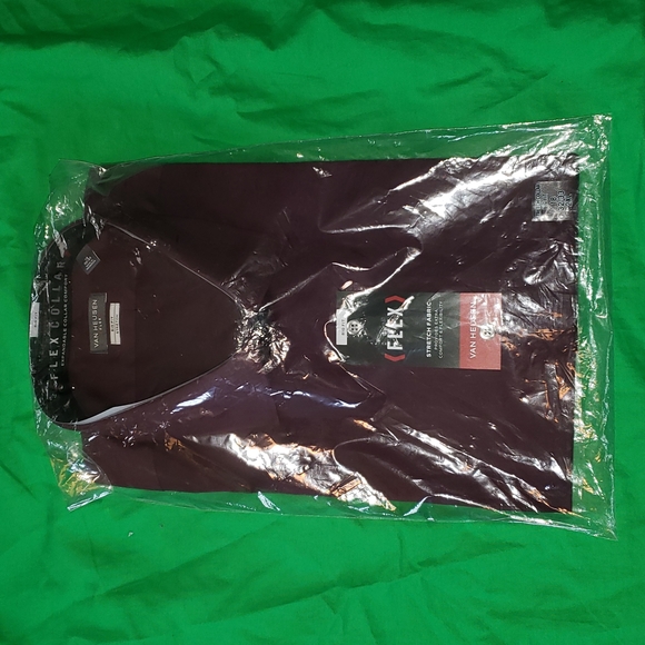 Van Heusen Other - Van Heusen Men's Button Down Long Sleeve Shirt Size 2XL Plum NWT